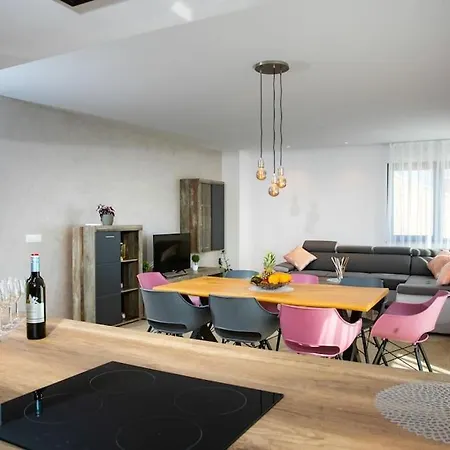 Apartment Moderno Ureden Novi Apartman Lucija *